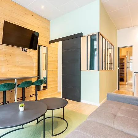 Central Avec Sauna Apartament